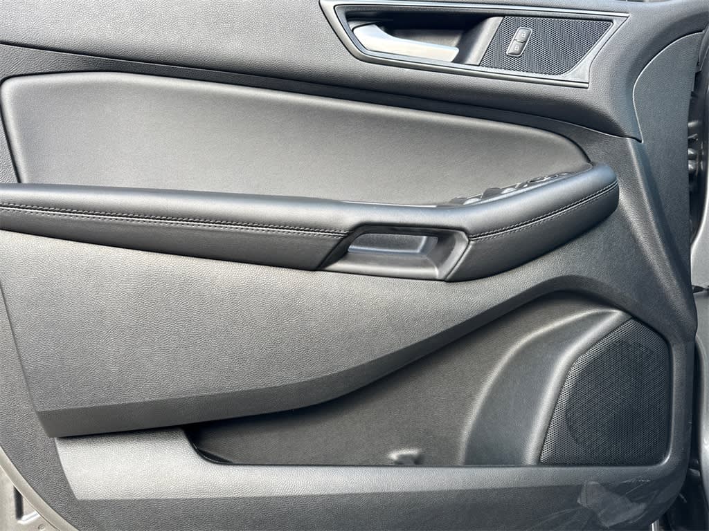 Thumbnail: 2024 Ford Edge - 21