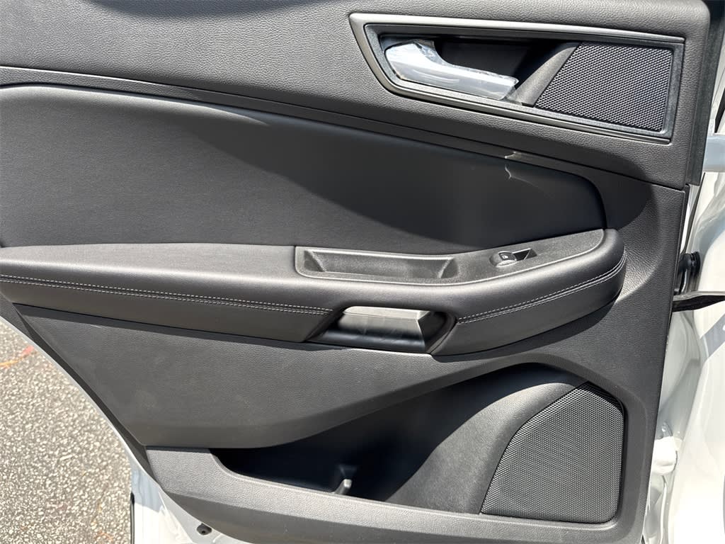 Thumbnail: 2024 Ford Edge - 26