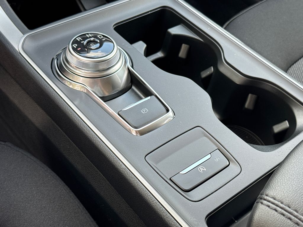 Thumbnail: 2024 Ford Edge - 15