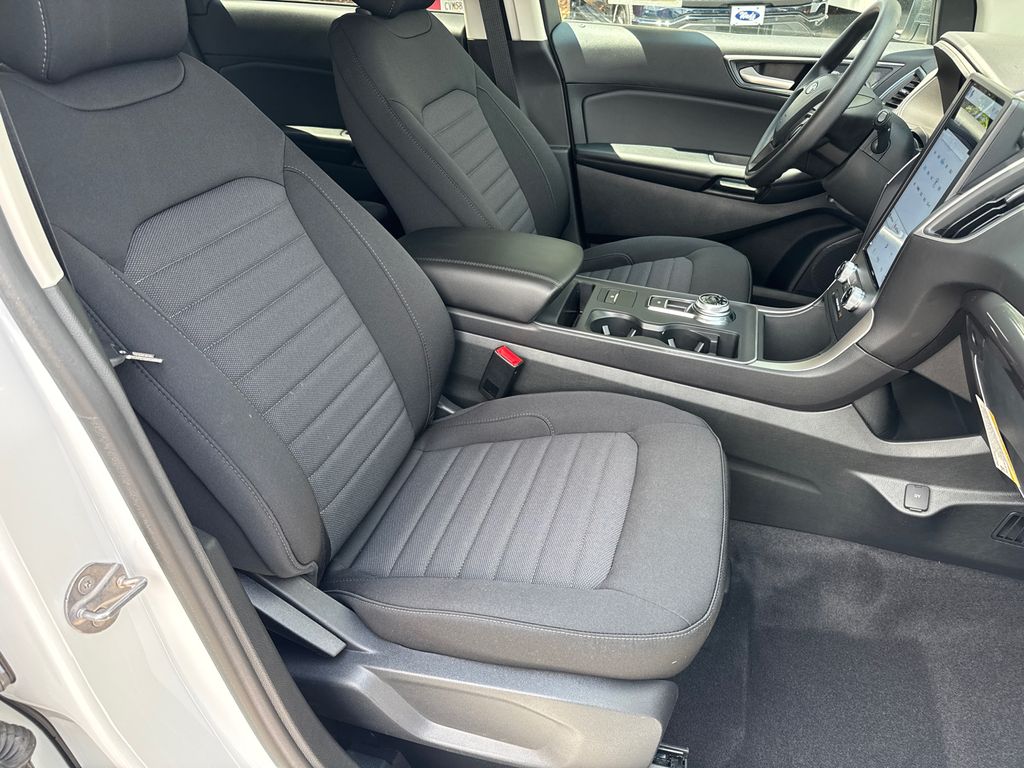 Thumbnail: 2024 Ford Edge - 10