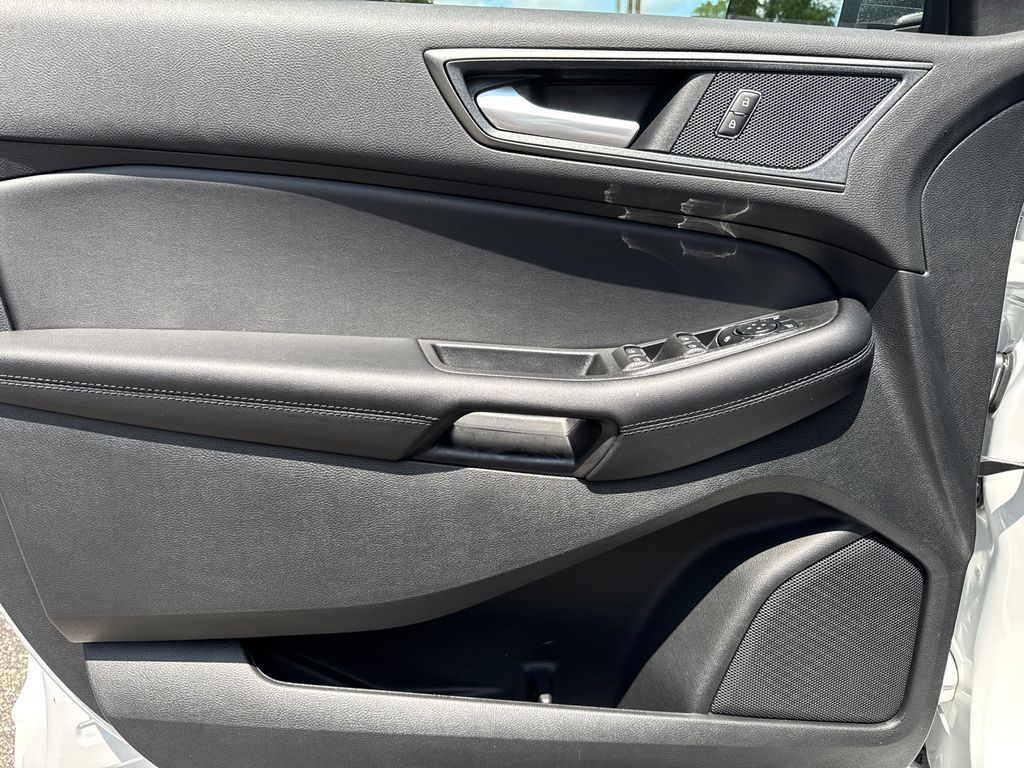 Thumbnail: 2024 Ford Edge - 22