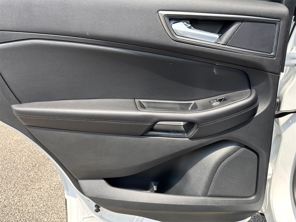 Thumbnail: 2024 Ford Edge - 25