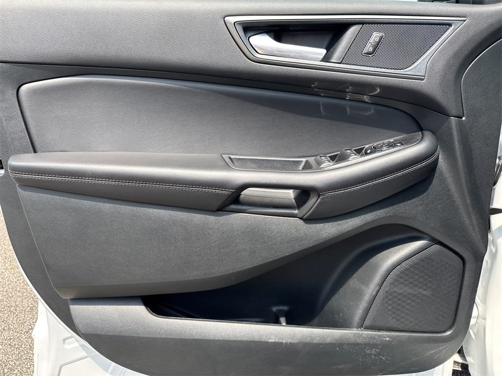 Thumbnail: 2024 Ford Edge - 22