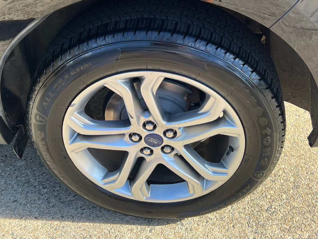 Thumbnail: 2018 Ford Edge - 28