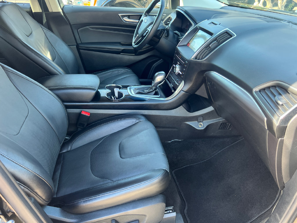 Thumbnail: 2018 Ford Edge - 10
