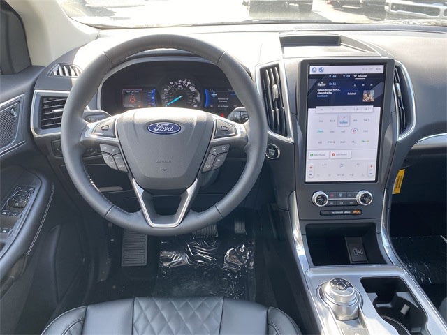 2024 Ford Edge Titanium 3