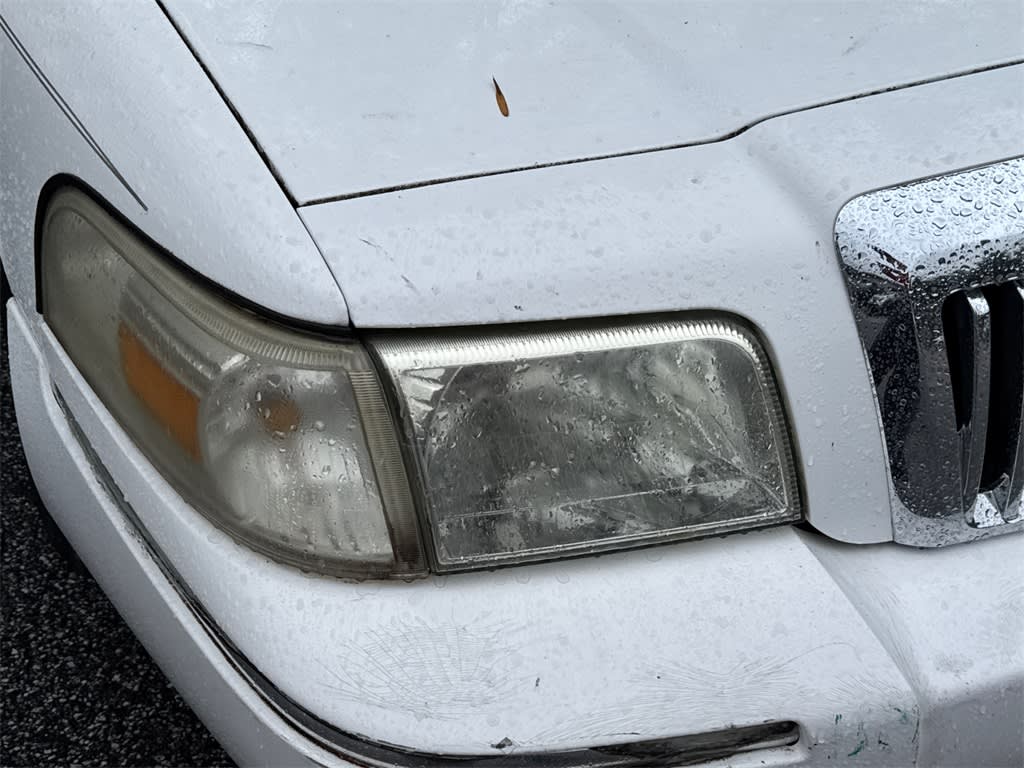 Thumbnail: 2010 Mercury Grand Marquis - 11