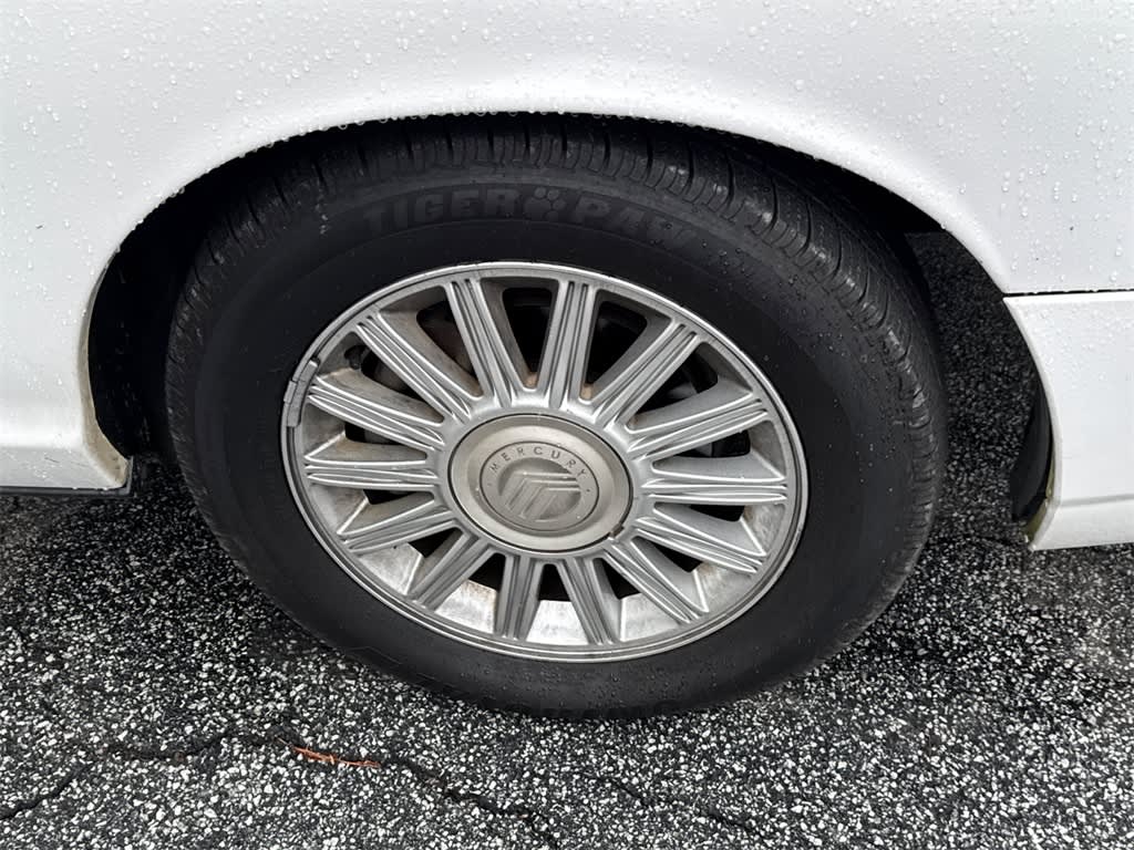 Thumbnail: 2010 Mercury Grand Marquis - 12