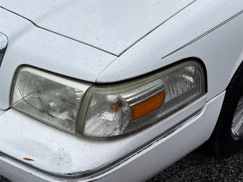 Thumbnail: 2010 Mercury Grand Marquis - 10