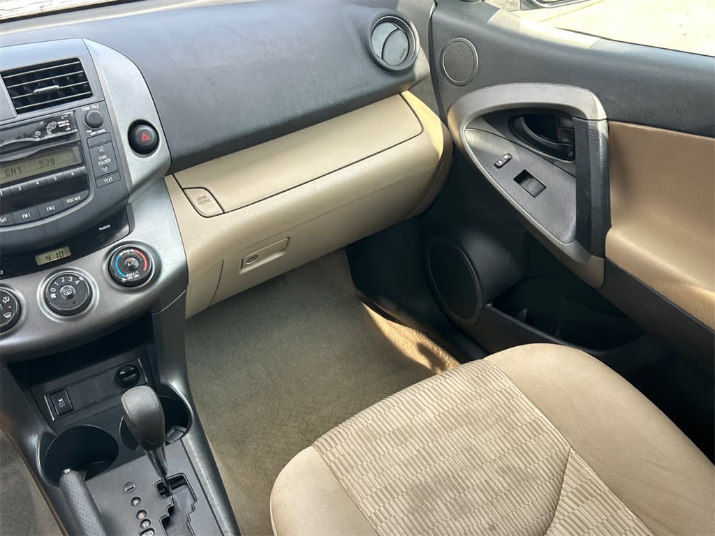 Thumbnail: 2010 Toyota RAV4 - 12