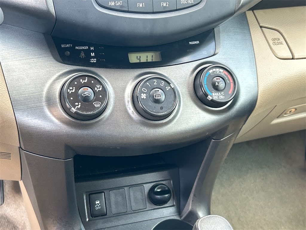 Thumbnail: 2010 Toyota RAV4 - 28