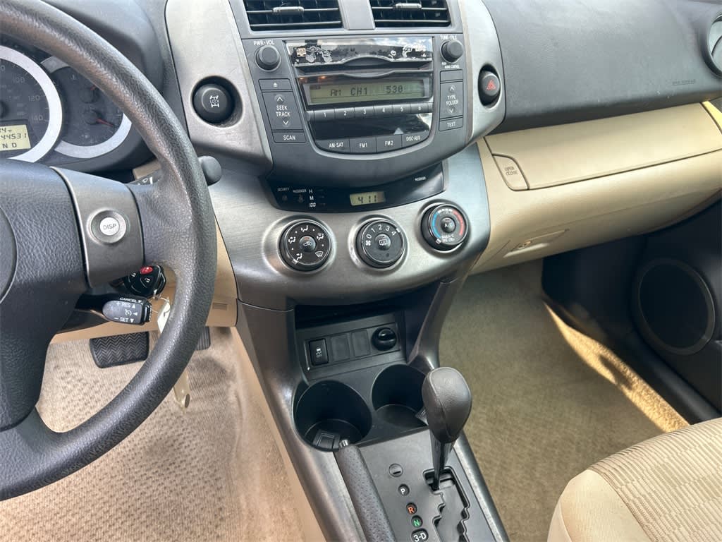 Thumbnail: 2010 Toyota RAV4 - 27