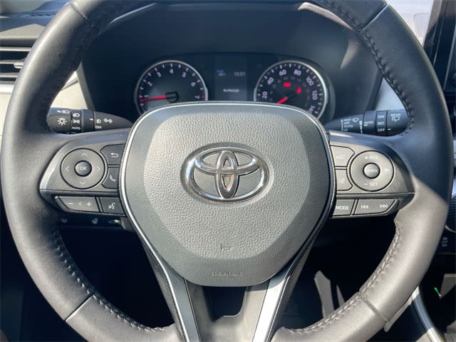 2021 Toyota RAV4 XLE Premium 22