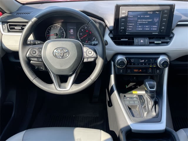 2021 Toyota RAV4 XLE Premium 9