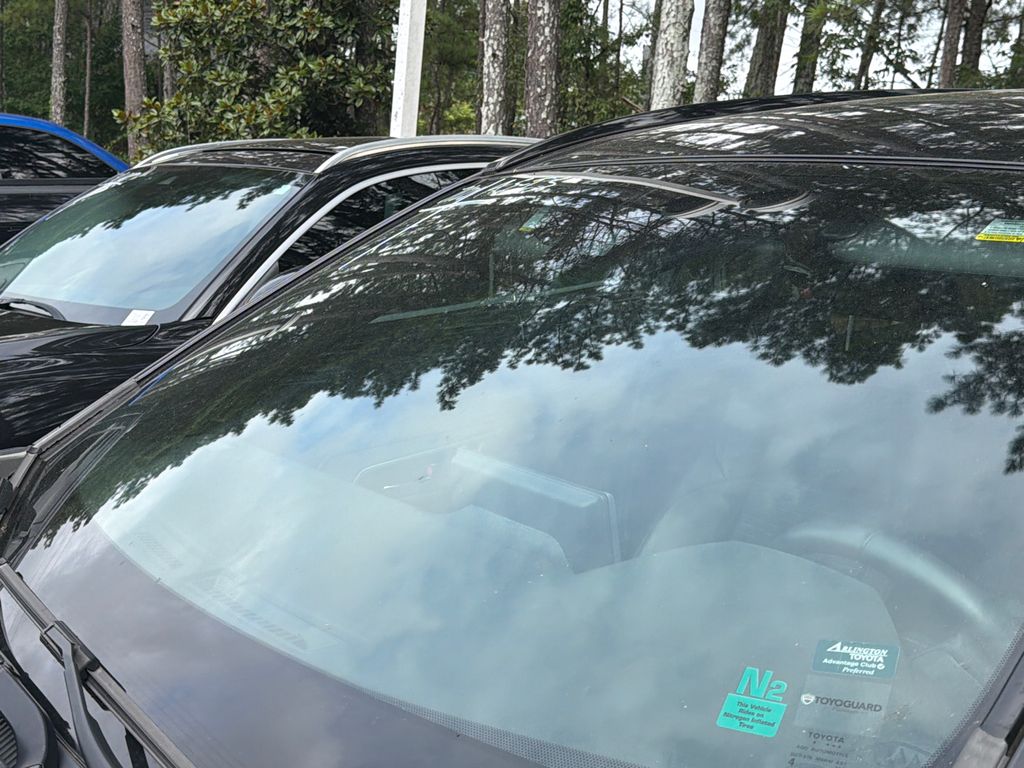 Thumbnail: 2019 Toyota RAV4 - 10