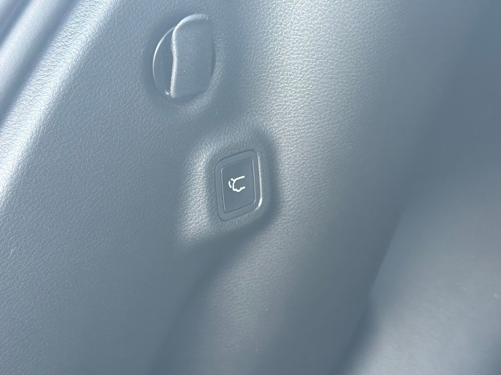 Thumbnail: 2026 Jeep Compass - 24