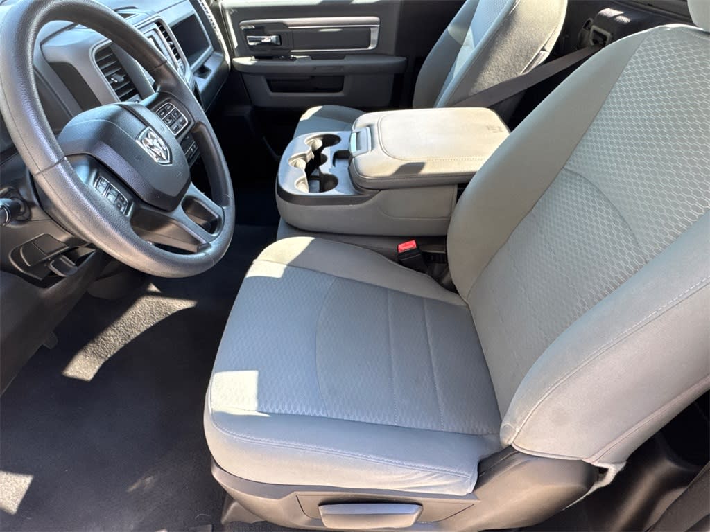 Thumbnail: 2020 RAM 1500 - 10