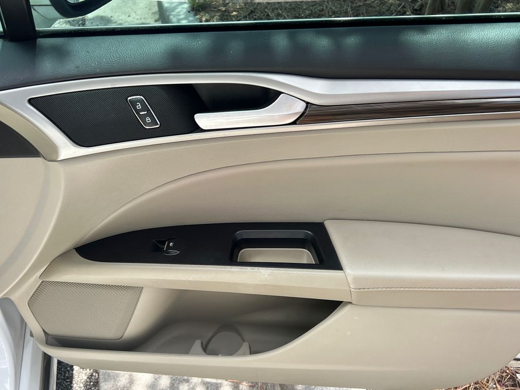 Thumbnail: 2019 Ford Fusion - 9