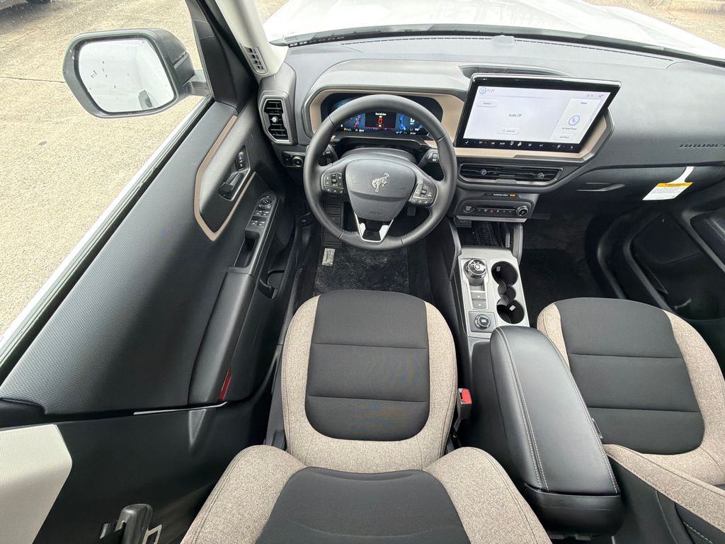 Thumbnail: 2025 Ford Bronco Sport - 10