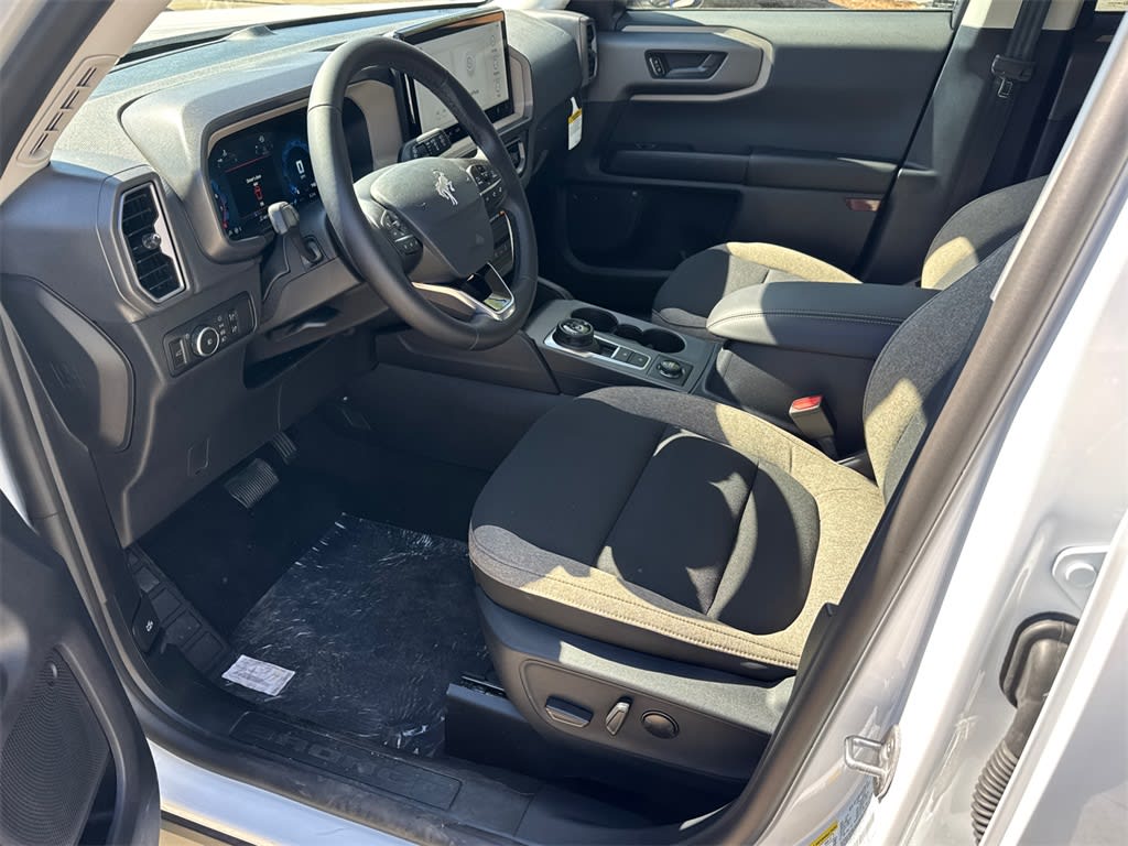 Thumbnail: 2025 Ford Bronco Sport - 8