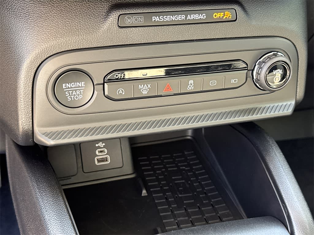 Thumbnail: 2025 Ford Bronco Sport - 26