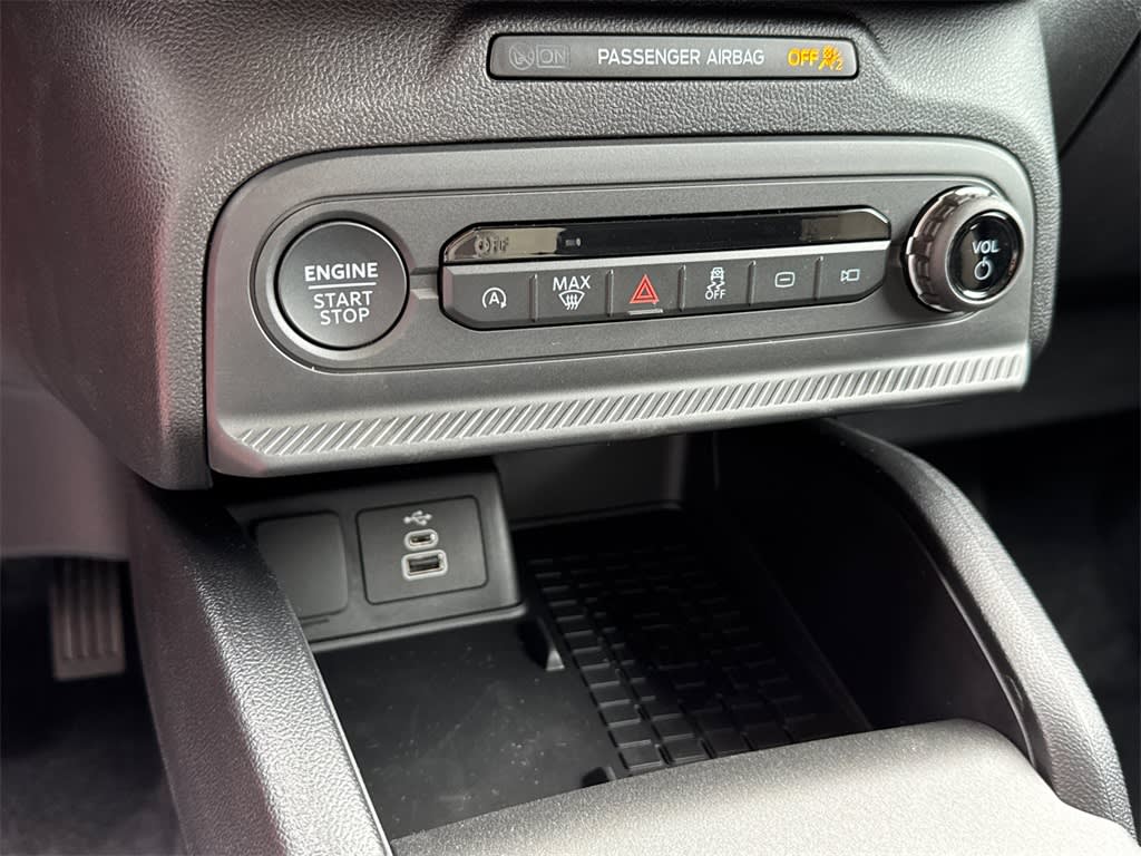 Thumbnail: 2025 Ford Bronco Sport - 28