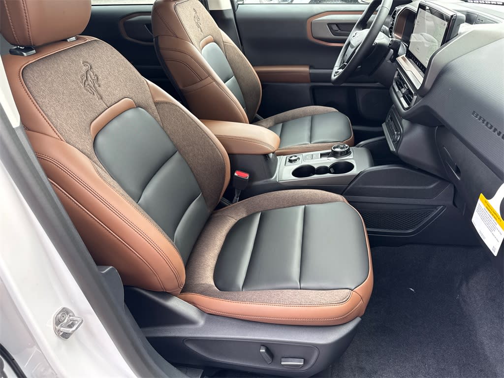 Thumbnail: 2025 Ford Bronco Sport - 9