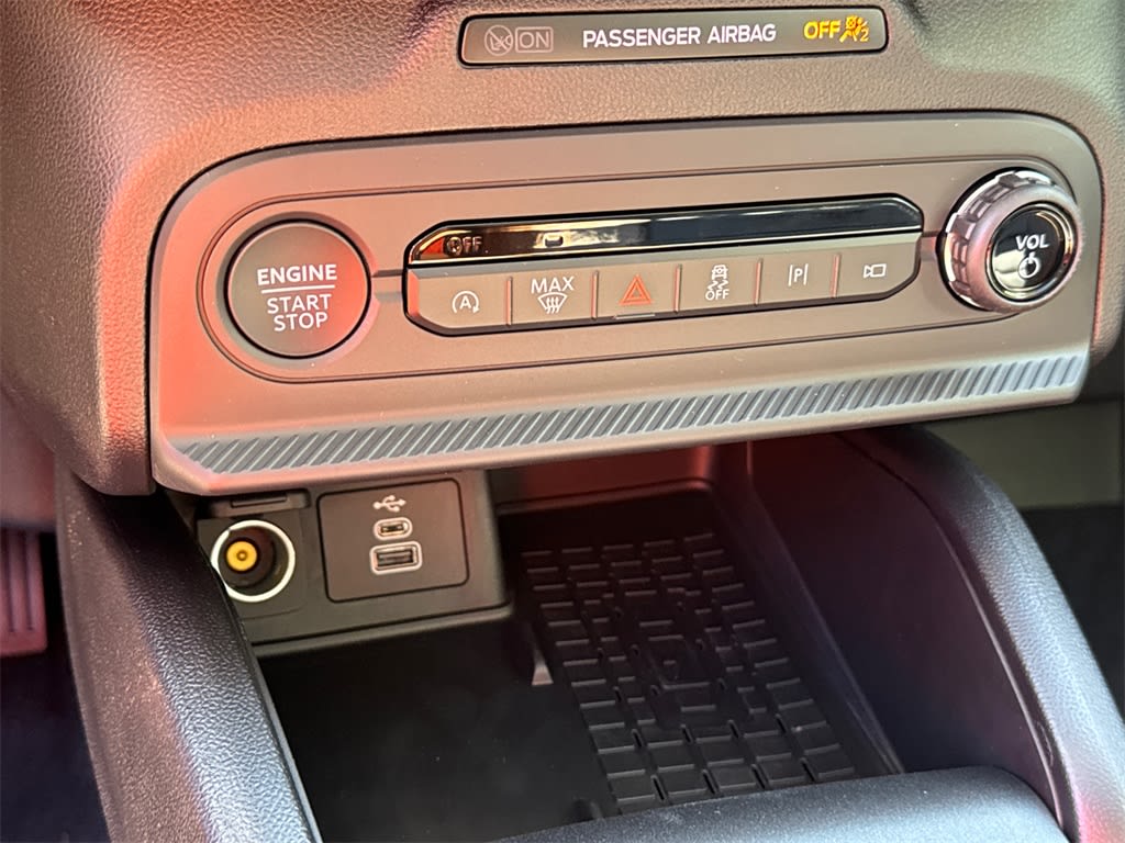 Thumbnail: 2025 Ford Bronco Sport - 26