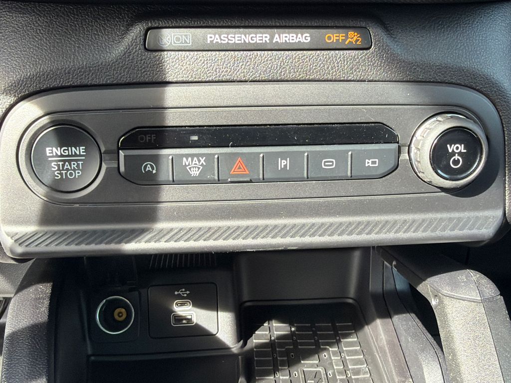 Thumbnail: 2025 Ford Bronco Sport - 30