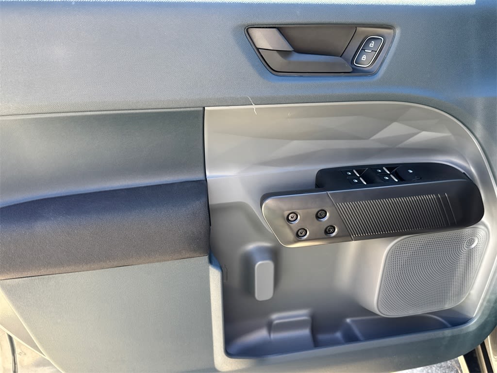 Thumbnail: 2025 Ford Maverick - 20