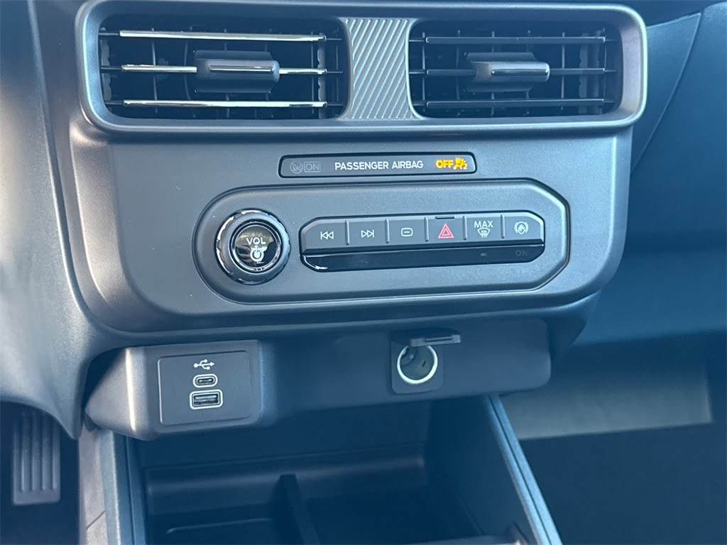 Thumbnail: 2025 Ford Maverick - 30