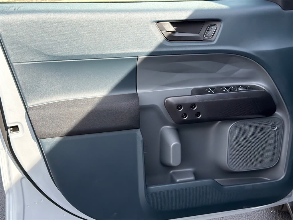 Thumbnail: 2026 Ford Maverick - 22