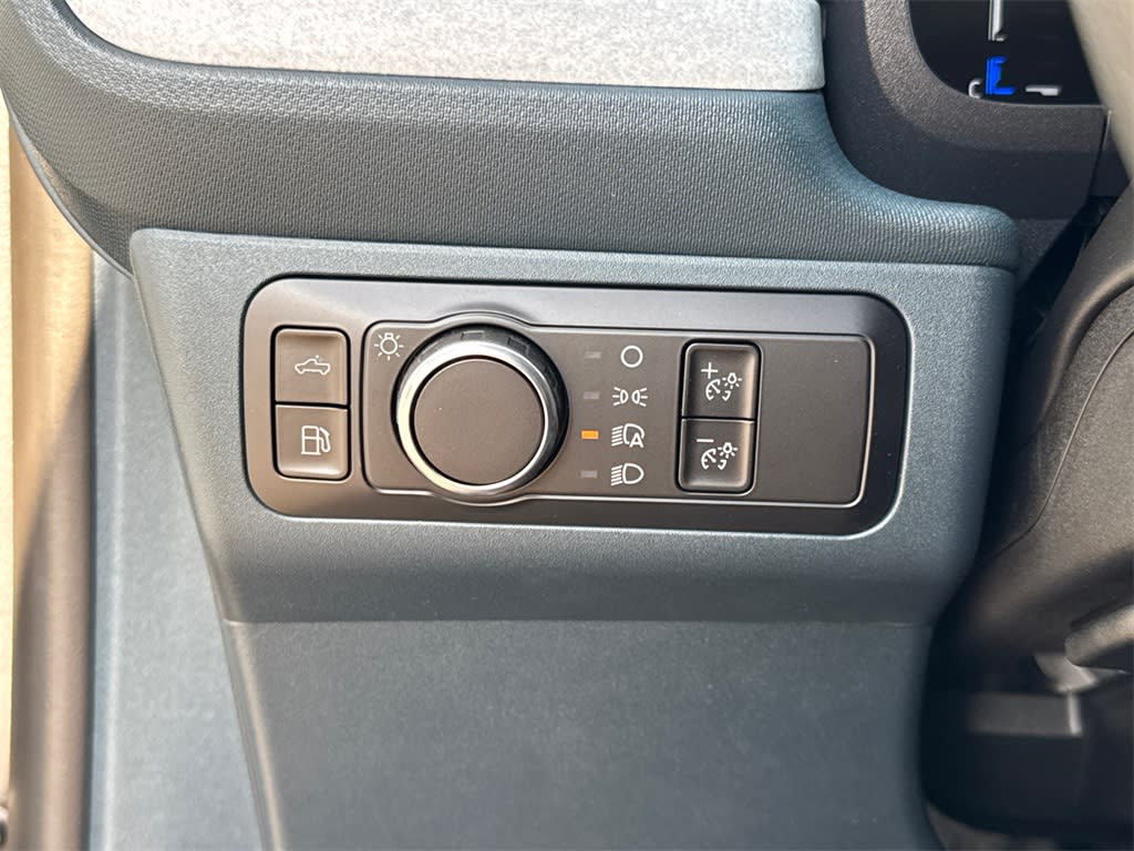 Thumbnail: 2025 Ford Maverick - 31