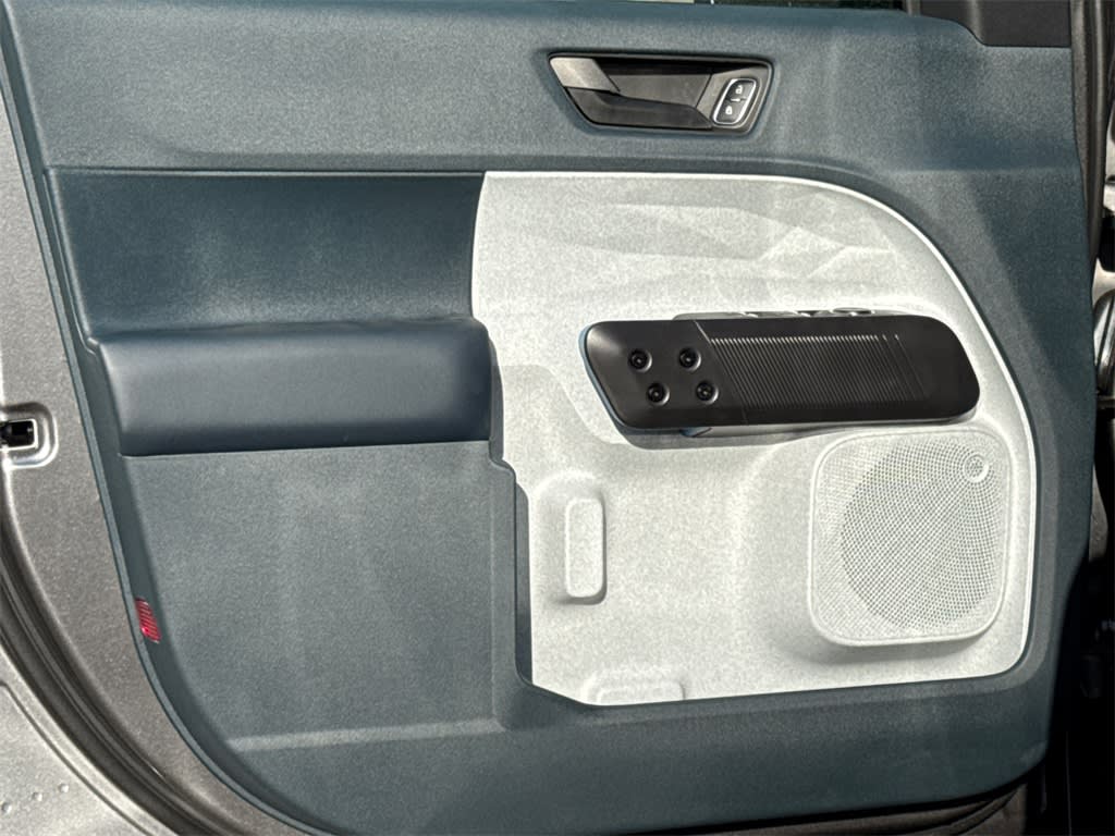 Thumbnail: 2025 Ford Maverick - 22