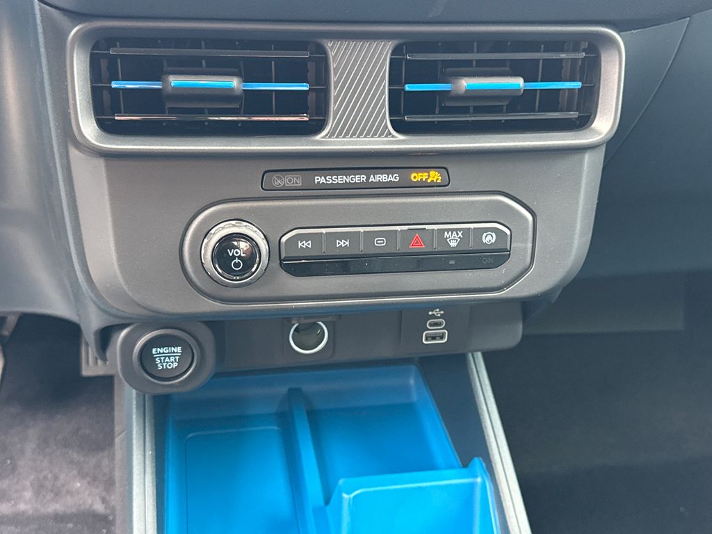 Thumbnail: 2025 Ford Maverick - 30