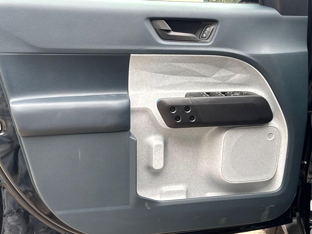 Thumbnail: 2025 Ford Maverick - 22