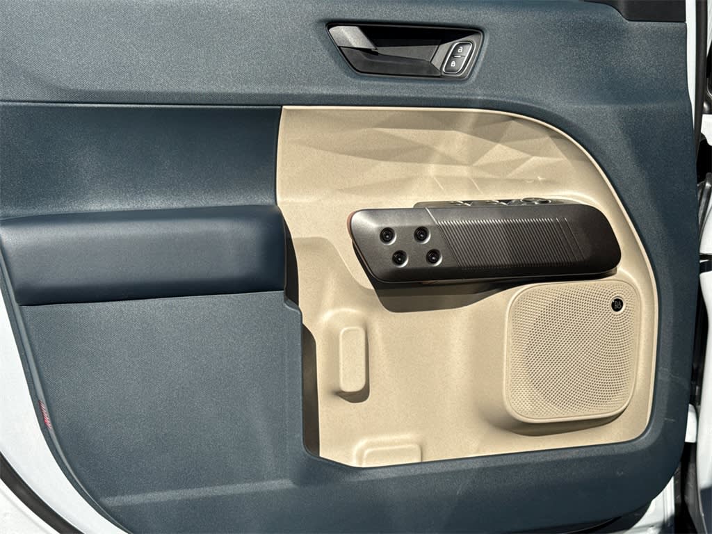 Thumbnail: 2025 Ford Maverick - 22