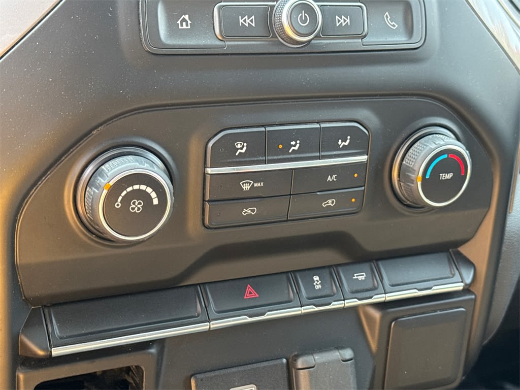 Thumbnail: 2019 Chevrolet Silverado 1500 - 22