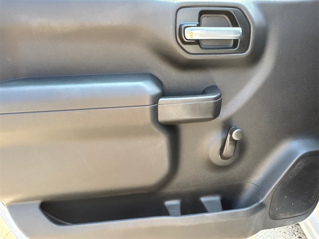 Thumbnail: 2019 Chevrolet Silverado 1500 - 18