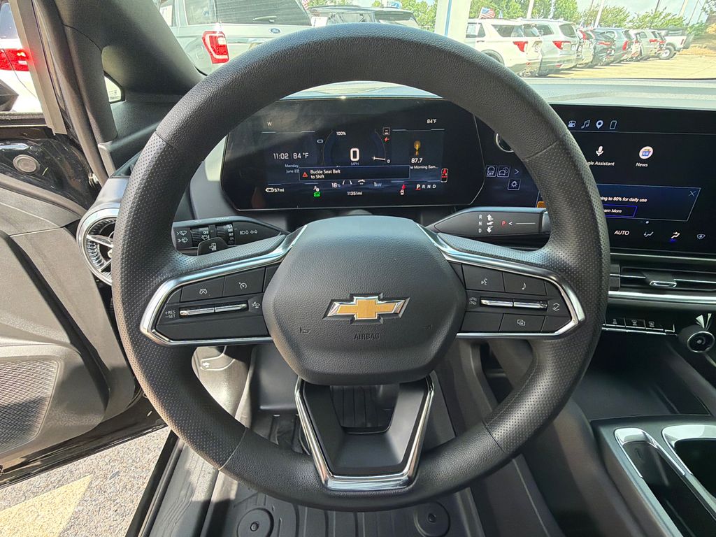 Thumbnail: 2026 Chevrolet Equinox - 11