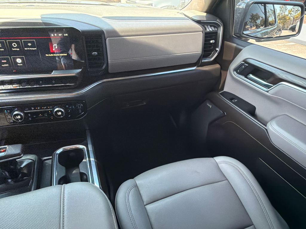 Thumbnail: 2023 GMC Sierra 1500 - 13