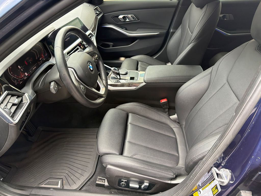 Thumbnail: 2020 BMW 3 Series - 9