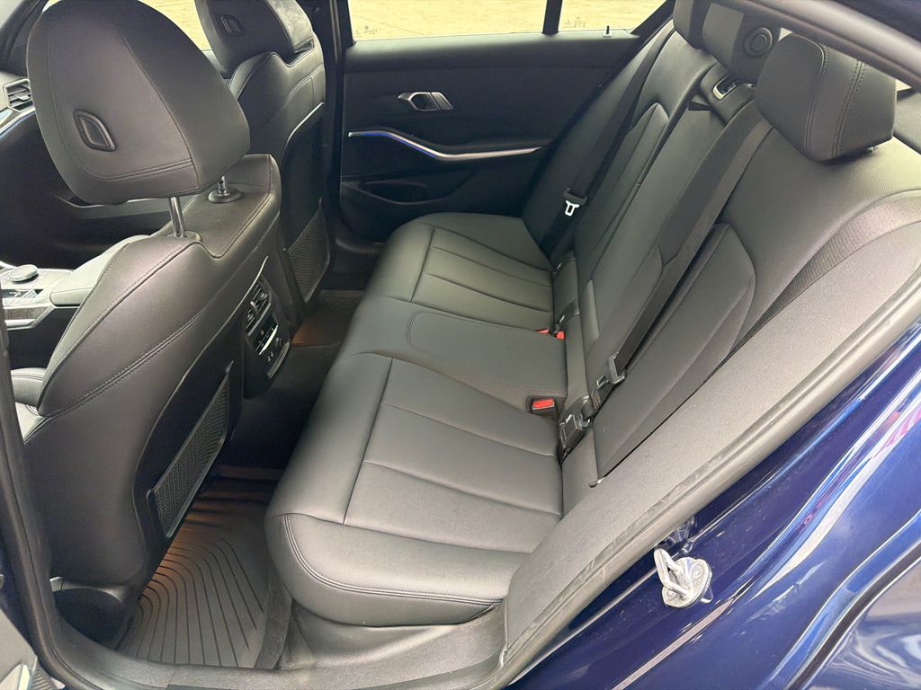 Thumbnail: 2020 BMW 3 Series - 25