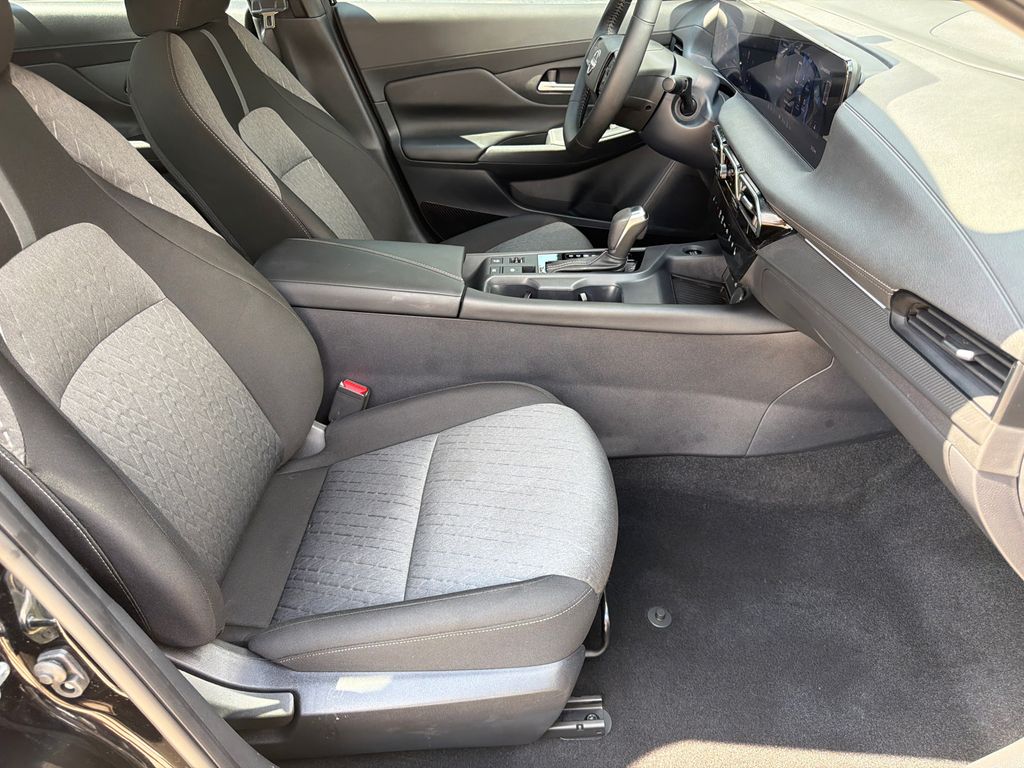 Thumbnail: 2026 Nissan Sentra - 9