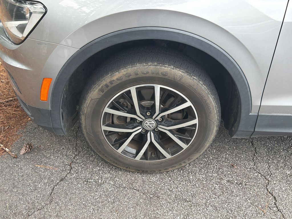 Thumbnail: 2021 Volkswagen Tiguan - 6