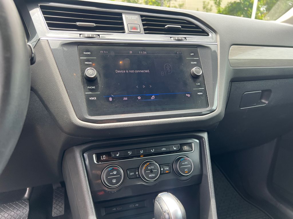 Thumbnail: 2021 Volkswagen Tiguan - 12