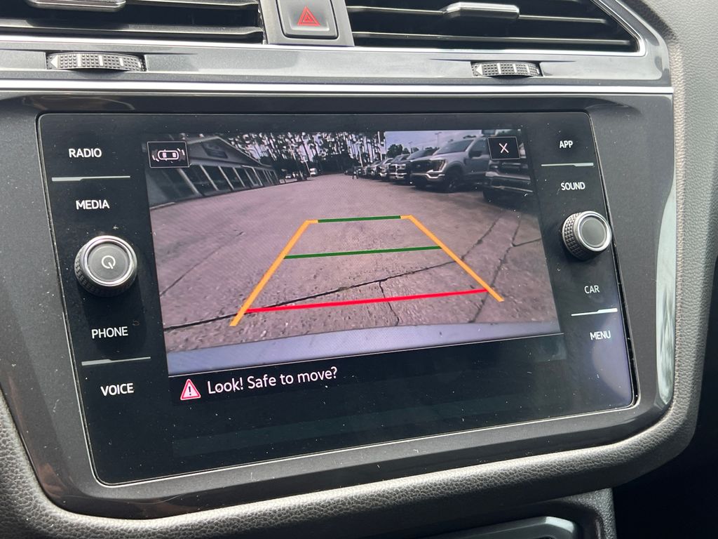 Thumbnail: 2021 Volkswagen Tiguan - 34
