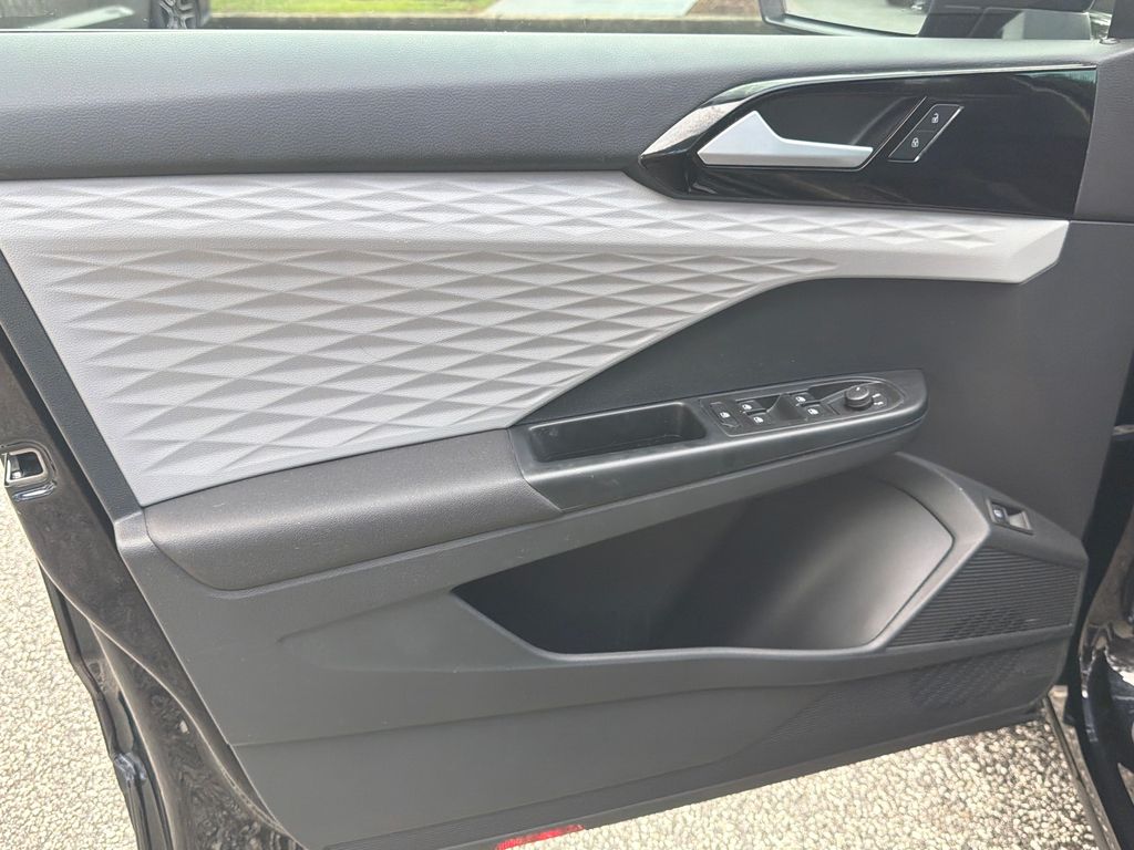 Thumbnail: 2023 Volkswagen Taos - 22