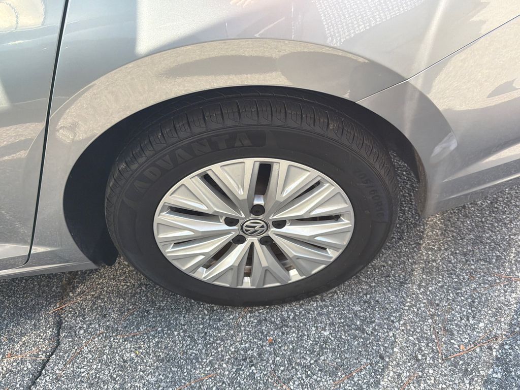Thumbnail: 2020 Volkswagen Jetta - 5