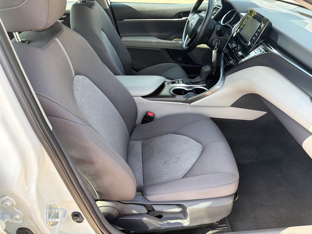 Thumbnail: 2024 Toyota Camry - 10